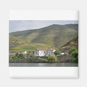 Quinta Do Vesuvius On The Duoro River,ポルトガル.JP マグネット