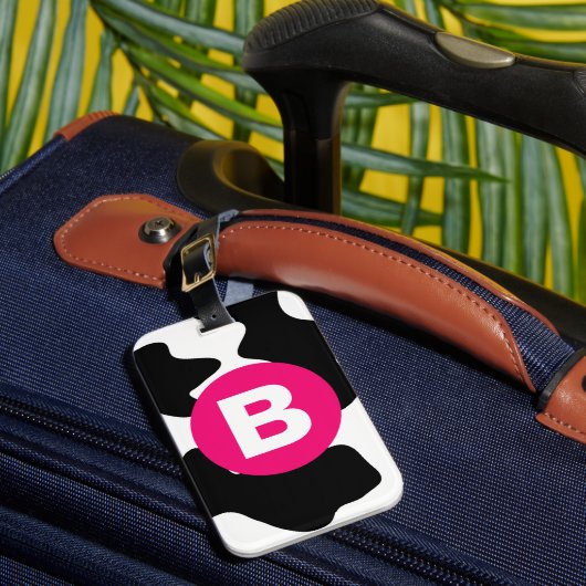 Quirky Cow Patch Pattern Pink Monogram ラゲッジタグ (正面インサイチュ1)