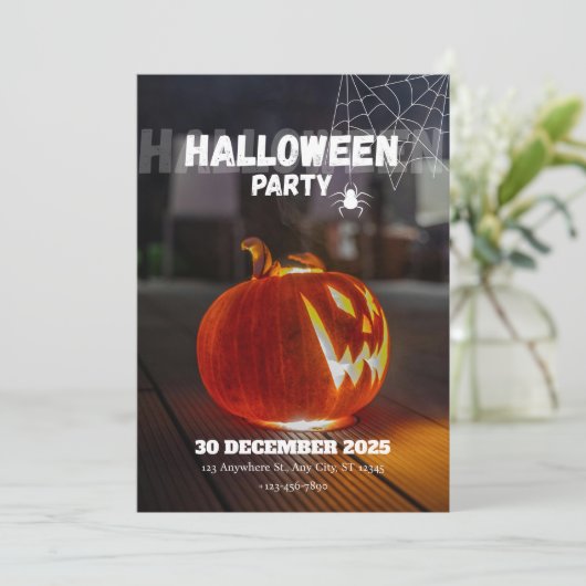 Quirky Euro-Chic Halloween Party Invitation 招待状 (スタンド正面)