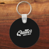 Quitter Since 2024 Non-smoker Quit Smoking キーホルダー (正面)