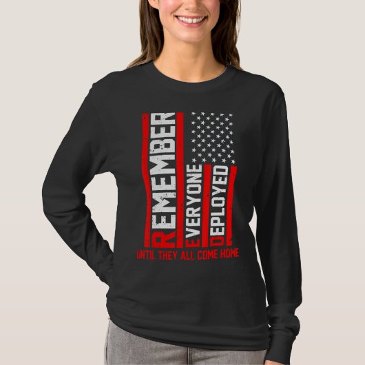 R E D兵士は誰もが配備したR E D Frを覚えている Tシャツ (正面)