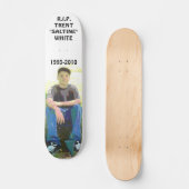 R.I.P TRENTの白 スケートボード (正面)