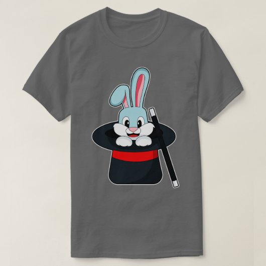Rabbit at魔法with Wand Hat Tシャツ (デザイン正面)