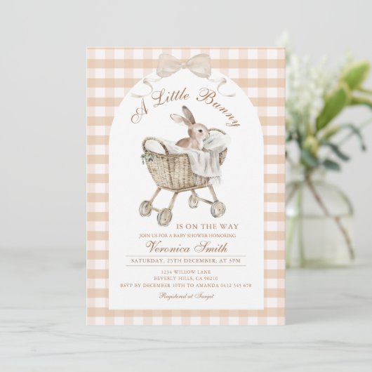 Rabbit Neutral Beige Bunny Baby Shower 招待状 (スタンド正面)