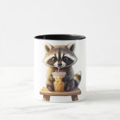 Raccoon Drinking Iced Coffee マグカップ (中央)