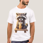 Raccoon Drinking Iced Coffee Tシャツ (正面)