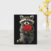 Raccoon Holding Red Rose Cute Raccoon Valentine An カード (黄色い花)