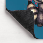 Raccoon Holding Red Rose Cute Raccoon Valentine An マウスパッド (コーナー)