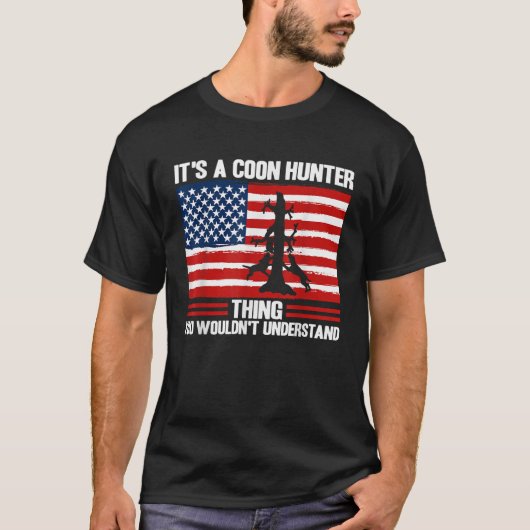 Raccoon Hunting Season USA Flag It s A Coon Hunter Tシャツ (正面)