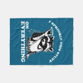 Raccoon I Sprinkle This Stuff On Everything Funny  フリースブランケット (正面(横))