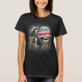 Raccoon Meme 3 Racoons Howling At Moon Funny Weird Tシャツ (正面)