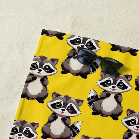 Raccoon Pattern Design Yellow  ビーチタオル (インサイチュ)