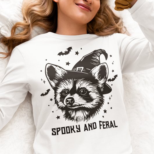 Raccoon Spooky and Feral Halloween witch トライブレンドＴシャツ