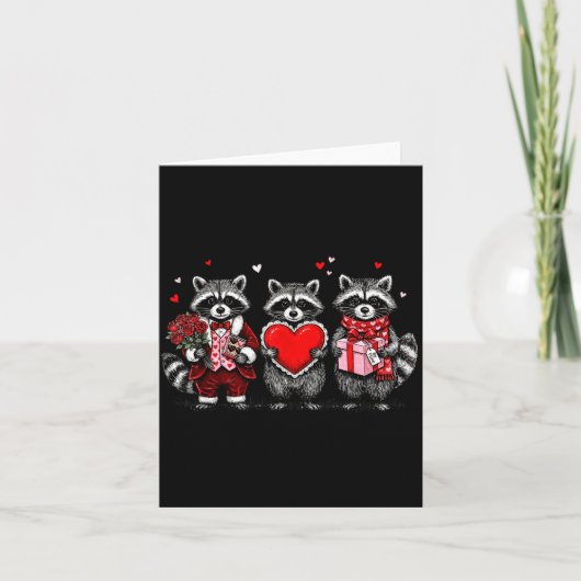 Raccoon Valentines Day Funny Feral Raccoon Love He カード (正面)