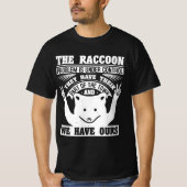 Racoon trash trash panda thief cat street tシャツ (正面)