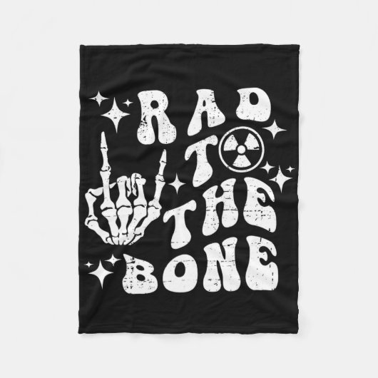 Rad To The Bone Funny Skeleton Rock Hand Halloween フリースブランケット (正面)