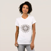 Radiant Pursuit: Inuit Sun Goddess Malina Women’s Tシャツ (正面フル)