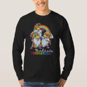 Radiate Positivity rainbow gnomes clouds Tシャツ (正面)