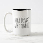 RAE DUNN インスパイア Very Demure Very Mindful ツートーンマグカップ (左)