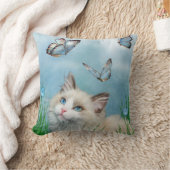 Ragdollの子猫および蝶芸術の装飾者の枕 クッション (ブランケット)