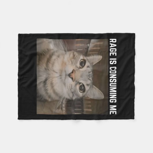 Rageは奇妙な特定のミーム猫のミームを消費している フリースブランケット (正面(横))