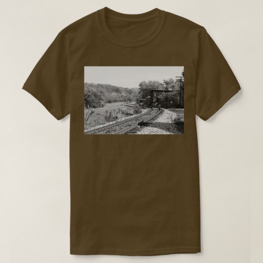 Railroad Tracks in Galena 1 Tシャツ (デザイン正面)