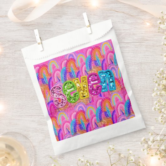 Rainbow 7th Birthday フェイバーバッグ (クリップ留めされた状態)