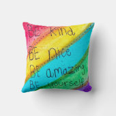 Rainbow BE Kind BE Yourself Inspirational Saying  クッション (裏面)