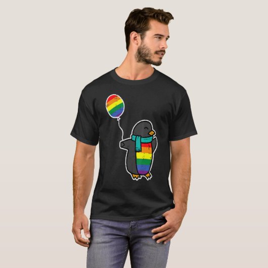 Rainbow Flag Penguin Cute Gay Pride Ally LGBTQ Mon Tシャツ (正面フル)