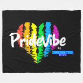 Rainbow Heart PrideVibe: プライドを込めて温もりを フリースブランケット (正面(横))