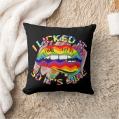 Rainbow Lips Pillow – Funny “I Licked It" クッション (ブランケット)