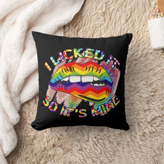 Rainbow Lips Pillow – Funny “I Licked It" クッション (ブランケット)