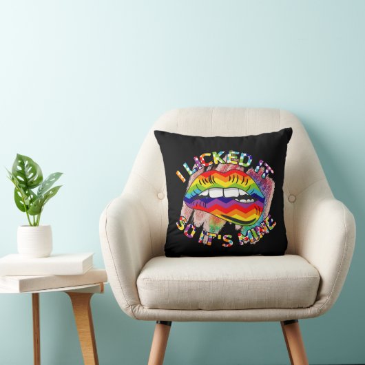 Rainbow Lips Pillow – Funny “I Licked It" クッション (椅子)