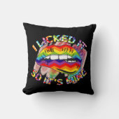 Rainbow Lips Pillow – Funny “I Licked It" クッション (正面)