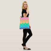 Rainbow Pastel Mermaid Scales Seamless Pattern トートバッグ (モデル)