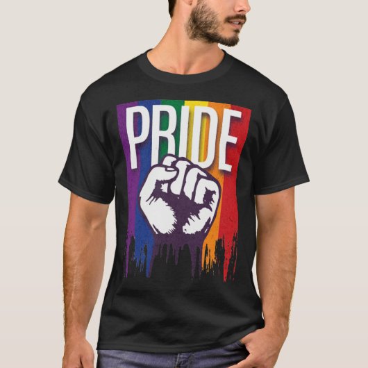 Rainbow Pride LGBTQ Flag Power to the People Fist  Tシャツ (正面)