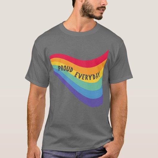 Rainbow Proud Everyday Pride family Tシャツ (正面)