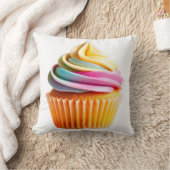 Rainbow Swirl Cupcake with Colorful Wrapper クッション (ブランケット)