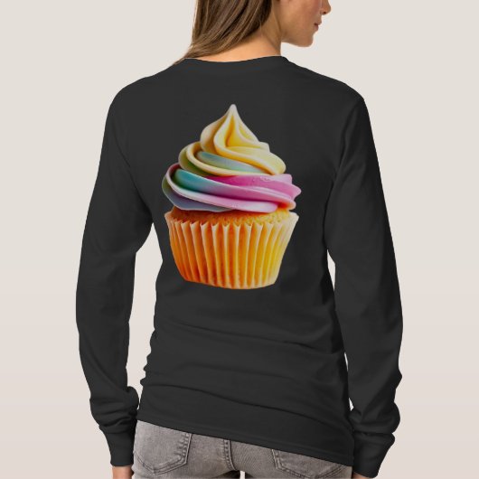 Rainbow Swirl Cupcake with Colorful Wrapper Tシャツ (裏面)