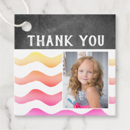 Rainbow Wave Chalkboardフォト誕生日ありがとう フェイバータグ