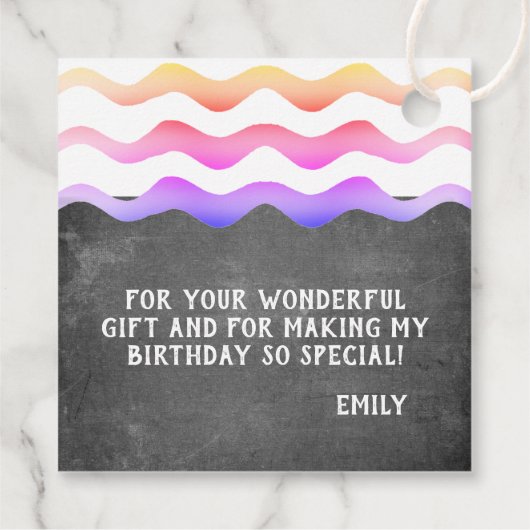 Rainbow Wave Chalkboardフォト誕生日ありがとう フェイバータグ (裏面)