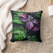 "Raindrop Symphony: 鮮やか離れ" クッション (ブランケット)