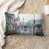 Rainy Day in London England ランバークッション (ブランケット)
