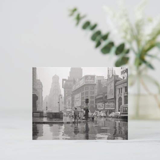 Rainy Day in Times Square, 1943 ポストカード (スタンド正面)