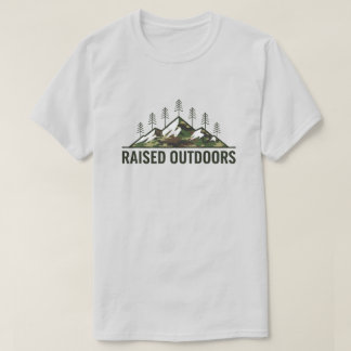 Raised Outdoors – Camo Mountain Pines Tシャツ
