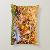 Rakeを使用した紅葉 アクセントクッション (裏面(縦))