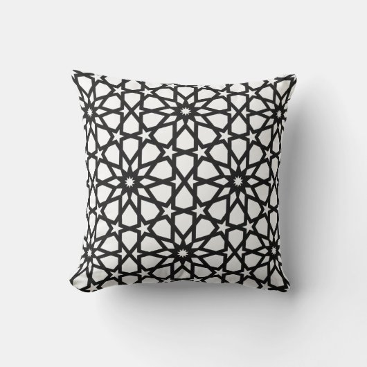 Ramadan Kareem 2026 Cushion with Islamic Design クッション (正面)