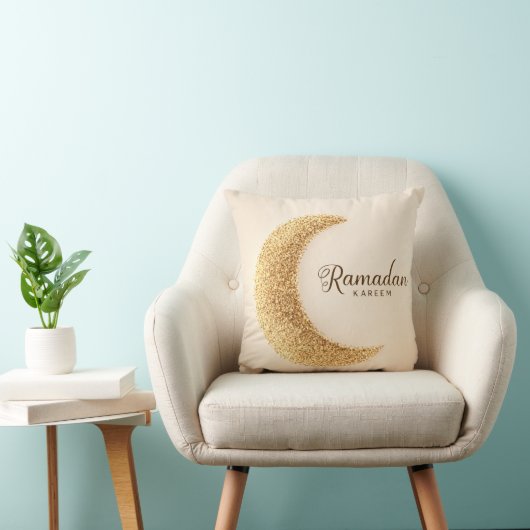 Ramadan Kareem Gold Crescent Moon Cushion クッション (椅子)