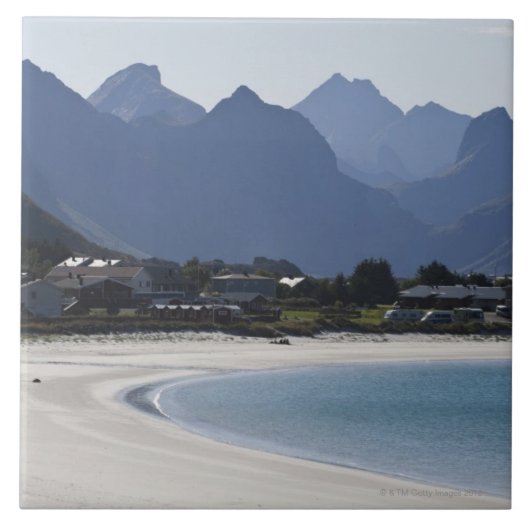 Rambergのビーチは白い2のために有名です タイル (正面)