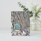 Random Things Found in the Woods Fairy Door ポストカード (スタンド正面)